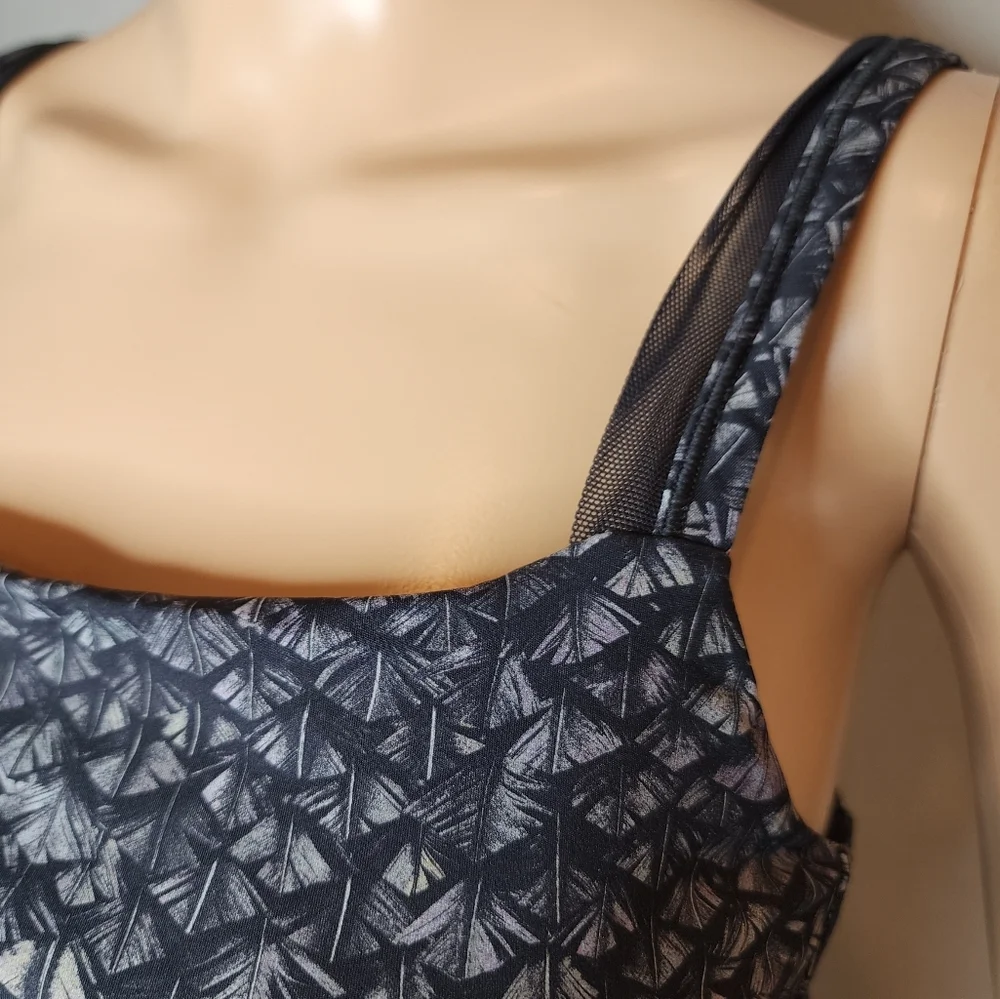 Lululemon Featherlight Bra Iridescent‎ Multi Black / Black size 8